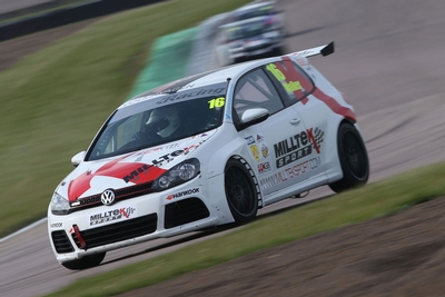 Silvertone Showdown for VW Cup Racers